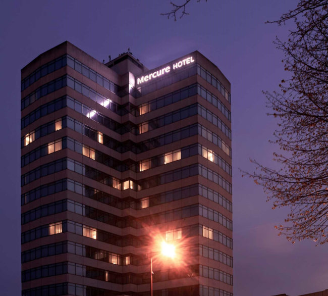 MERCURE CARDIFF HOLLAND HOUSE HOTEL AND SPA -6622 Mercure hotel outside shot at night