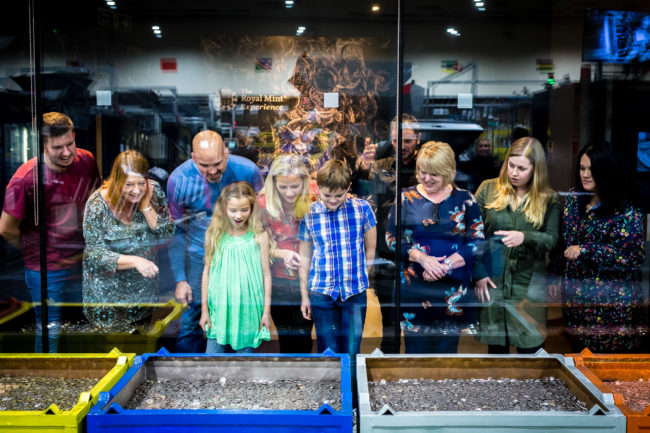 _W6A9536 Children looking at the Royal Mint Exhibition