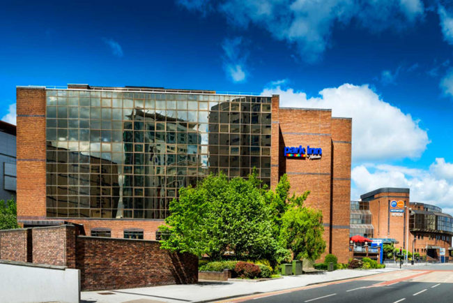 park-inn-1 Exterior of Park Inn Cardiff