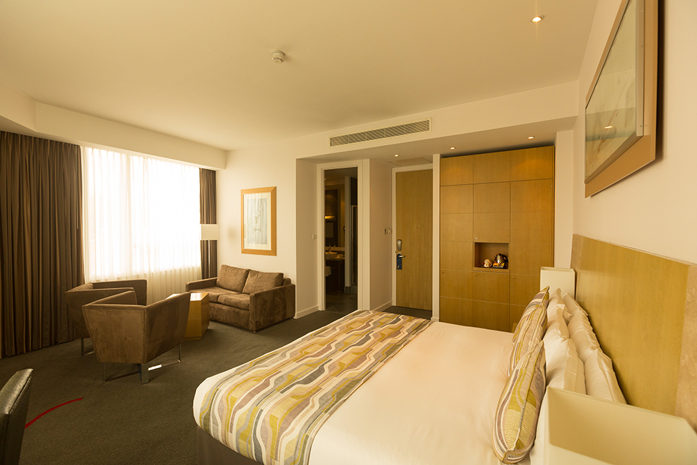 Spacious double bedroom at Park Plaza