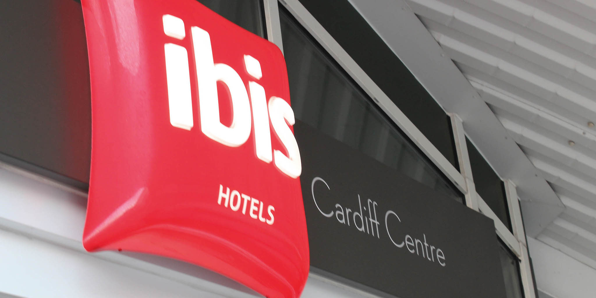 ? ibis Cardiff ? Ibis Cardiff City Centre Logo Sign