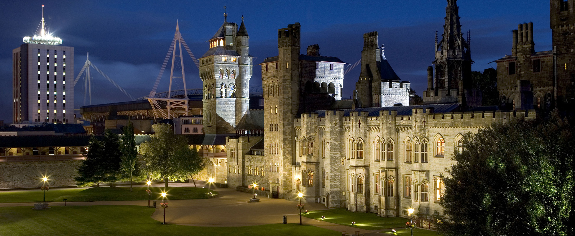 Cardiff Castle at night